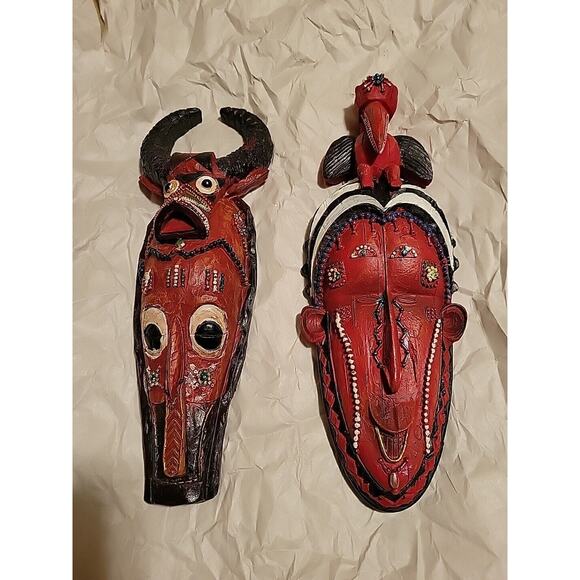 2 Design Toscano Masks Of The Congo African Wall Sculptures Bullhead & Toucan - Picture 1 of 10
